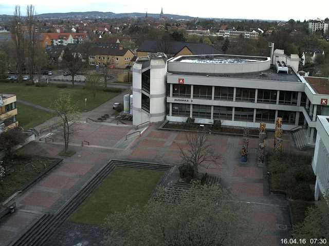 Foto der Webcam: Verwaltungsgeb&auml;ude, Innenhof mit Audimax, H&ouml;rsaal-Geb&auml;ude 1
