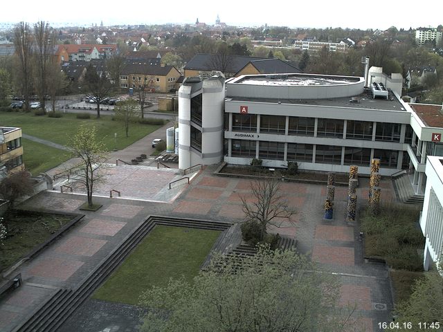 Foto der Webcam: Verwaltungsgeb&auml;ude, Innenhof mit Audimax, H&ouml;rsaal-Geb&auml;ude 1