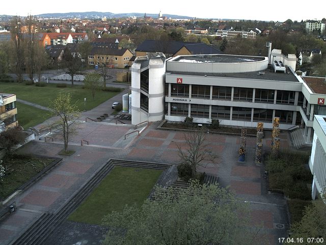 Foto der Webcam: Verwaltungsgeb&auml;ude, Innenhof mit Audimax, H&ouml;rsaal-Geb&auml;ude 1