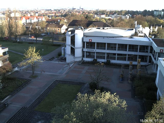 Foto der Webcam: Verwaltungsgeb&auml;ude, Innenhof mit Audimax, H&ouml;rsaal-Geb&auml;ude 1