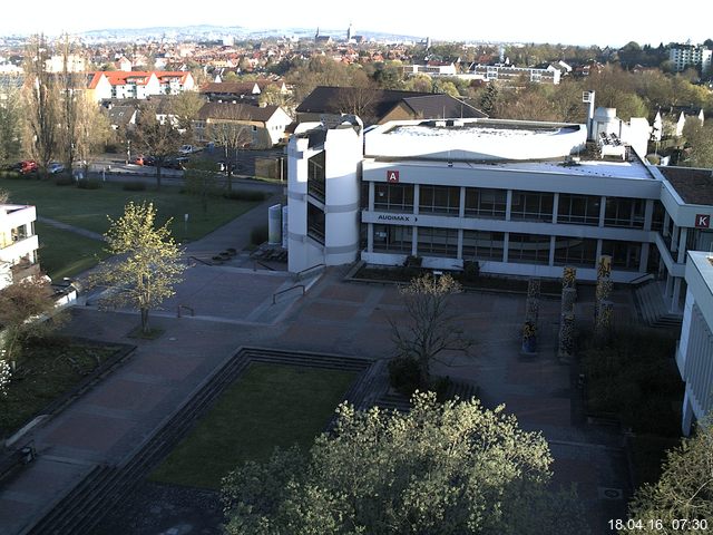 Foto der Webcam: Verwaltungsgeb&auml;ude, Innenhof mit Audimax, H&ouml;rsaal-Geb&auml;ude 1