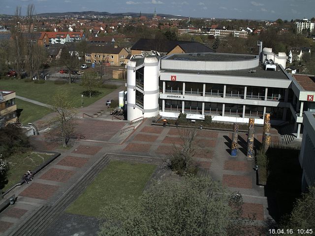 Foto der Webcam: Verwaltungsgeb&auml;ude, Innenhof mit Audimax, H&ouml;rsaal-Geb&auml;ude 1