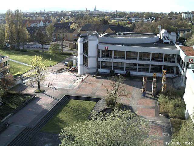 Foto der Webcam: Verwaltungsgeb&auml;ude, Innenhof mit Audimax, H&ouml;rsaal-Geb&auml;ude 1