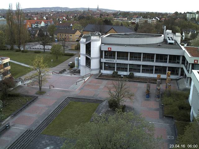 Foto der Webcam: Verwaltungsgeb&auml;ude, Innenhof mit Audimax, H&ouml;rsaal-Geb&auml;ude 1