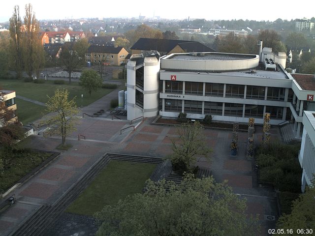 Foto der Webcam: Verwaltungsgeb&auml;ude, Innenhof mit Audimax, H&ouml;rsaal-Geb&auml;ude 1