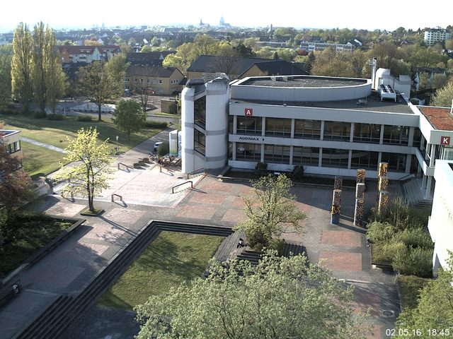 Foto der Webcam: Verwaltungsgeb&auml;ude, Innenhof mit Audimax, H&ouml;rsaal-Geb&auml;ude 1