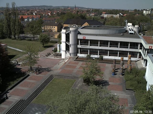Foto der Webcam: Verwaltungsgeb&auml;ude, Innenhof mit Audimax, H&ouml;rsaal-Geb&auml;ude 1