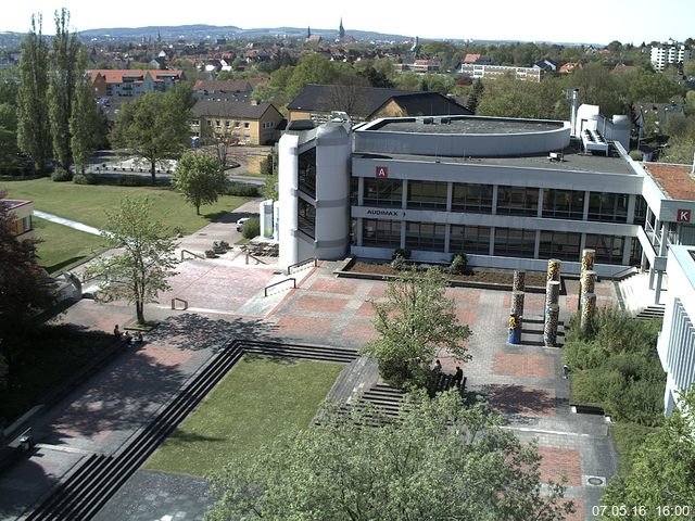 Foto der Webcam: Verwaltungsgeb&auml;ude, Innenhof mit Audimax, H&ouml;rsaal-Geb&auml;ude 1