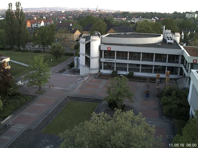Foto der Webcam: Verwaltungsgeb&auml;ude, Innenhof mit Audimax, H&ouml;rsaal-Geb&auml;ude 1
