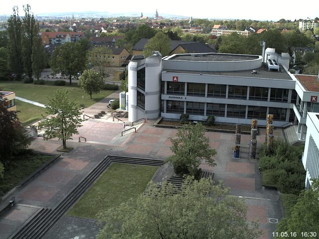Foto der Webcam: Verwaltungsgeb&auml;ude, Innenhof mit Audimax, H&ouml;rsaal-Geb&auml;ude 1