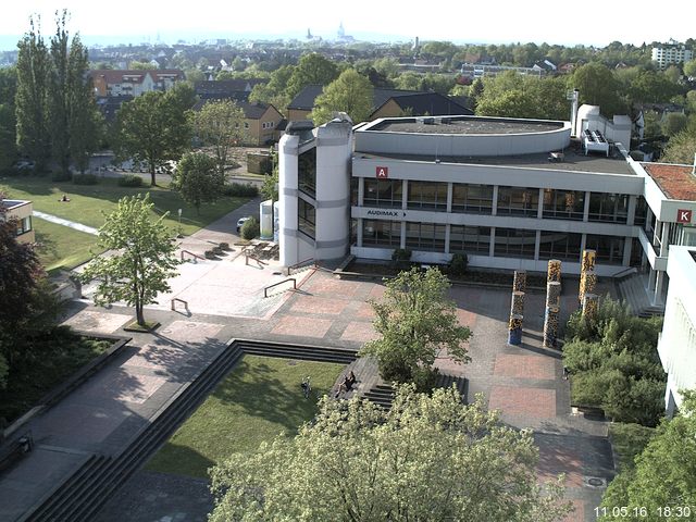 Foto der Webcam: Verwaltungsgeb&auml;ude, Innenhof mit Audimax, H&ouml;rsaal-Geb&auml;ude 1
