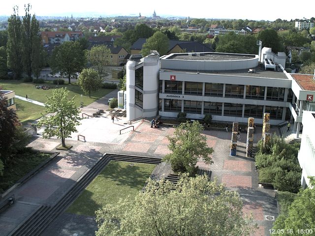Foto der Webcam: Verwaltungsgeb&auml;ude, Innenhof mit Audimax, H&ouml;rsaal-Geb&auml;ude 1