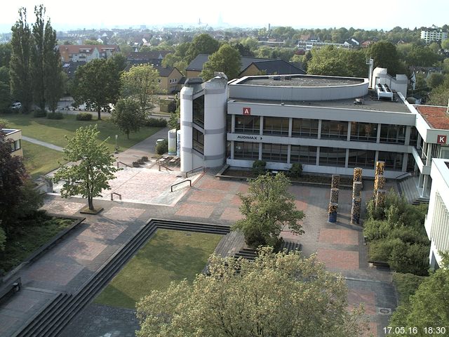 Foto der Webcam: Verwaltungsgeb&auml;ude, Innenhof mit Audimax, H&ouml;rsaal-Geb&auml;ude 1