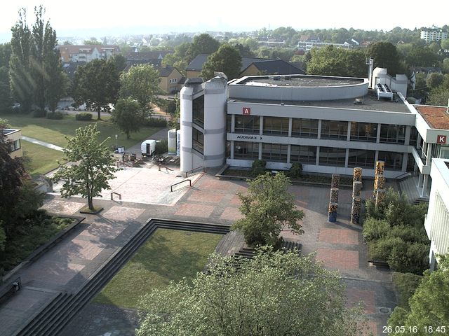 Foto der Webcam: Verwaltungsgeb&auml;ude, Innenhof mit Audimax, H&ouml;rsaal-Geb&auml;ude 1