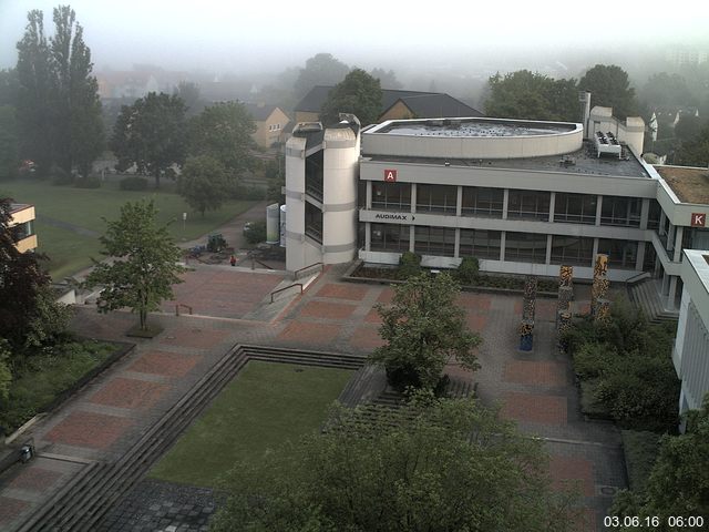 Foto der Webcam: Verwaltungsgeb&auml;ude, Innenhof mit Audimax, H&ouml;rsaal-Geb&auml;ude 1