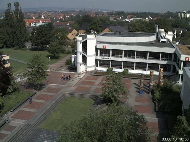 Foto der Webcam: Verwaltungsgeb&auml;ude, Innenhof mit Audimax, H&ouml;rsaal-Geb&auml;ude 1