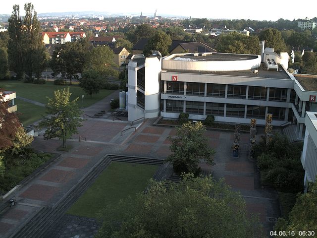 Foto der Webcam: Verwaltungsgeb&auml;ude, Innenhof mit Audimax, H&ouml;rsaal-Geb&auml;ude 1