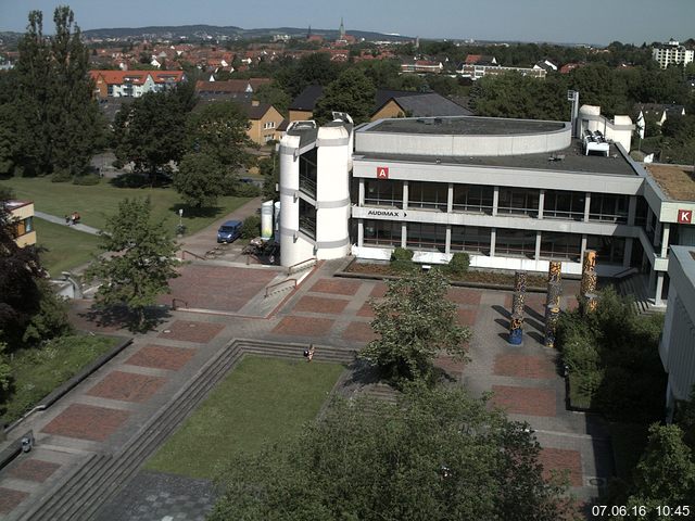 Foto der Webcam: Verwaltungsgeb&auml;ude, Innenhof mit Audimax, H&ouml;rsaal-Geb&auml;ude 1
