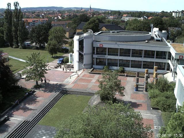 Foto der Webcam: Verwaltungsgeb&auml;ude, Innenhof mit Audimax, H&ouml;rsaal-Geb&auml;ude 1