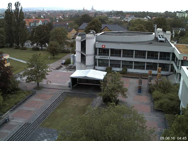 Foto der Webcam: Verwaltungsgeb&auml;ude, Innenhof mit Audimax, H&ouml;rsaal-Geb&auml;ude 1