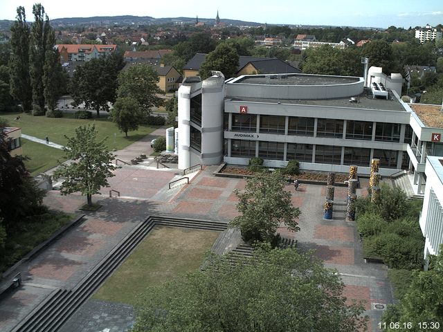 Foto der Webcam: Verwaltungsgeb&auml;ude, Innenhof mit Audimax, H&ouml;rsaal-Geb&auml;ude 1