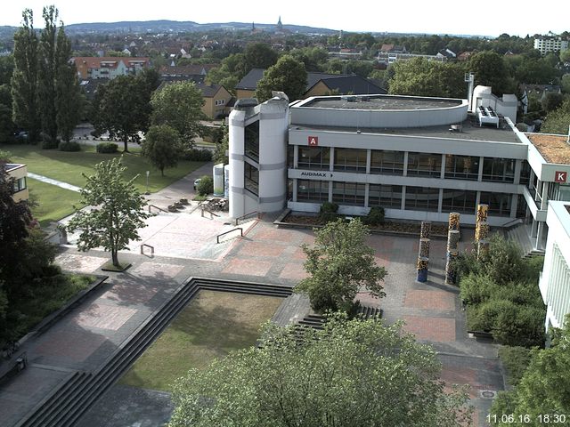 Foto der Webcam: Verwaltungsgeb&auml;ude, Innenhof mit Audimax, H&ouml;rsaal-Geb&auml;ude 1