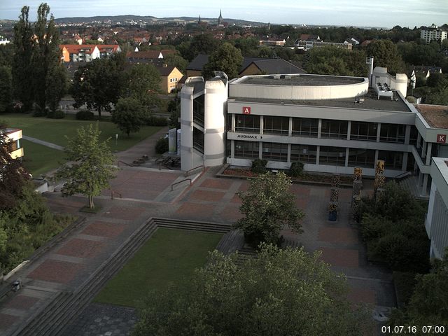 Foto der Webcam: Verwaltungsgeb&auml;ude, Innenhof mit Audimax, H&ouml;rsaal-Geb&auml;ude 1
