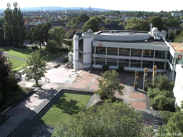 Foto der Webcam: Verwaltungsgeb&auml;ude, Innenhof mit Audimax, H&ouml;rsaal-Geb&auml;ude 1