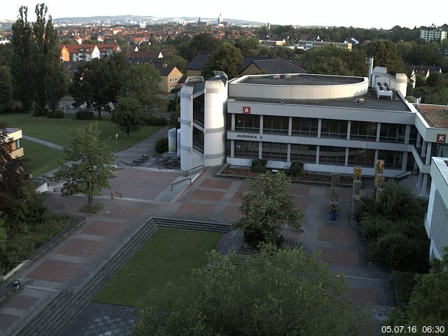 Foto der Webcam: Verwaltungsgeb&auml;ude, Innenhof mit Audimax, H&ouml;rsaal-Geb&auml;ude 1