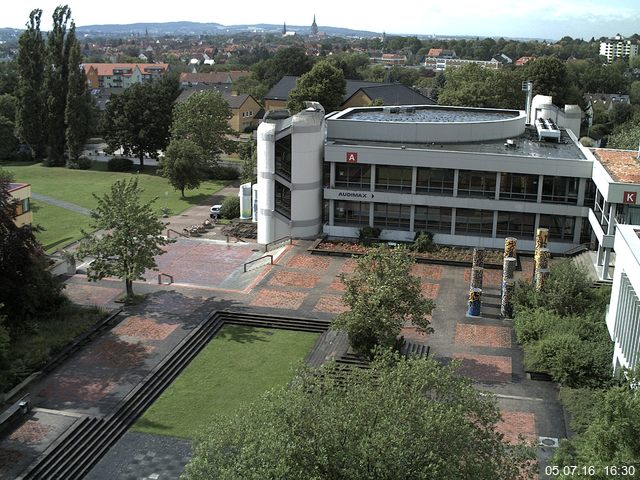 Foto der Webcam: Verwaltungsgeb&auml;ude, Innenhof mit Audimax, H&ouml;rsaal-Geb&auml;ude 1