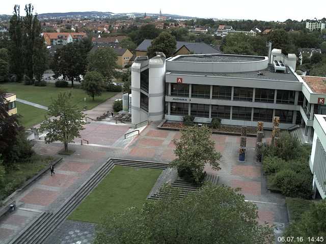 Foto der Webcam: Verwaltungsgeb&auml;ude, Innenhof mit Audimax, H&ouml;rsaal-Geb&auml;ude 1