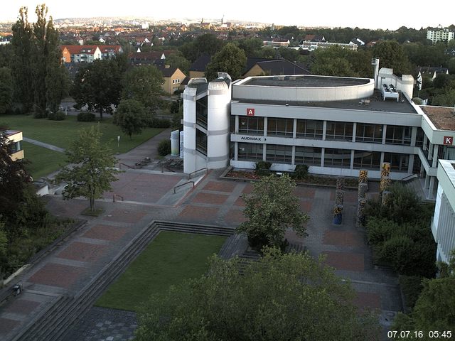 Foto der Webcam: Verwaltungsgeb&auml;ude, Innenhof mit Audimax, H&ouml;rsaal-Geb&auml;ude 1