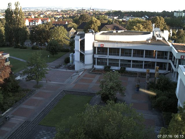 Foto der Webcam: Verwaltungsgeb&auml;ude, Innenhof mit Audimax, H&ouml;rsaal-Geb&auml;ude 1