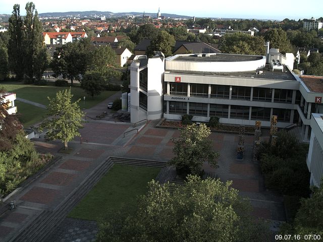 Foto der Webcam: Verwaltungsgeb&auml;ude, Innenhof mit Audimax, H&ouml;rsaal-Geb&auml;ude 1