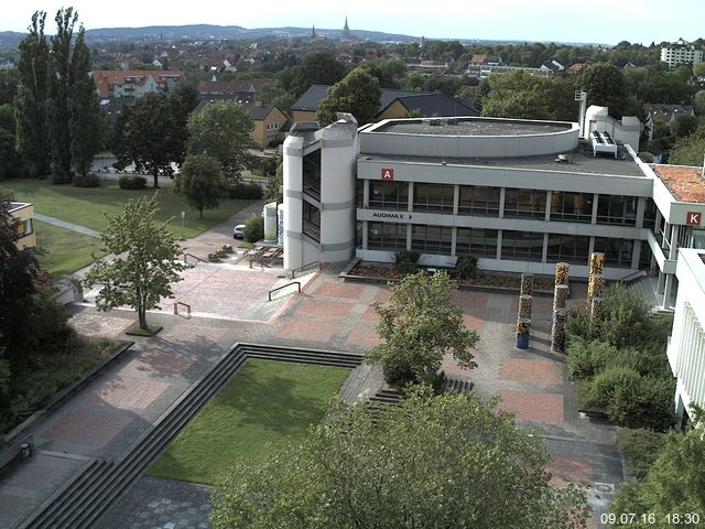 Foto der Webcam: Verwaltungsgeb&auml;ude, Innenhof mit Audimax, H&ouml;rsaal-Geb&auml;ude 1