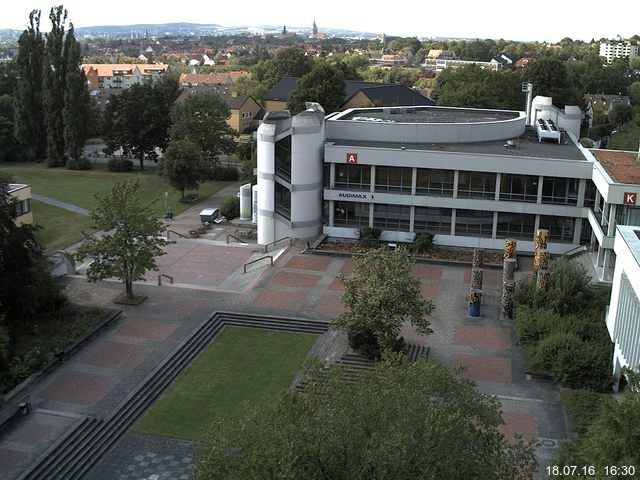 Foto der Webcam: Verwaltungsgeb&auml;ude, Innenhof mit Audimax, H&ouml;rsaal-Geb&auml;ude 1