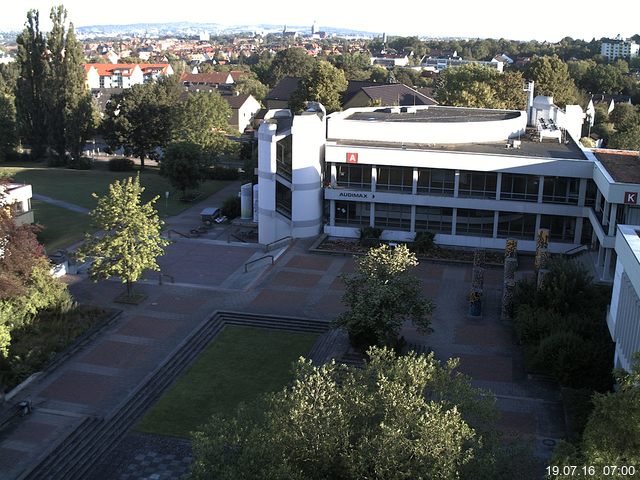 Foto der Webcam: Verwaltungsgeb&auml;ude, Innenhof mit Audimax, H&ouml;rsaal-Geb&auml;ude 1