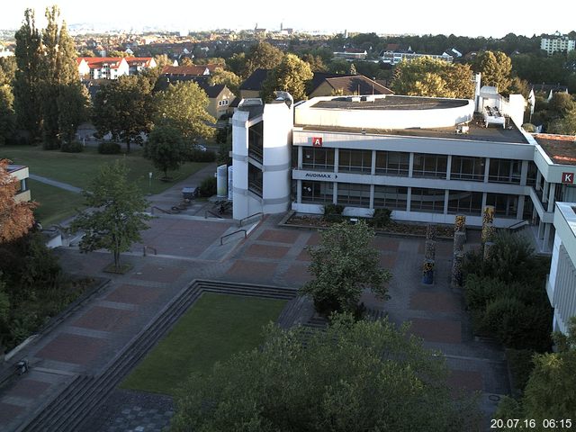 Foto der Webcam: Verwaltungsgeb&auml;ude, Innenhof mit Audimax, H&ouml;rsaal-Geb&auml;ude 1