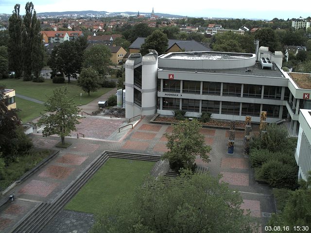 Foto der Webcam: Verwaltungsgeb&auml;ude, Innenhof mit Audimax, H&ouml;rsaal-Geb&auml;ude 1