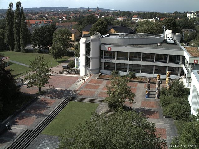 Foto der Webcam: Verwaltungsgeb&auml;ude, Innenhof mit Audimax, H&ouml;rsaal-Geb&auml;ude 1