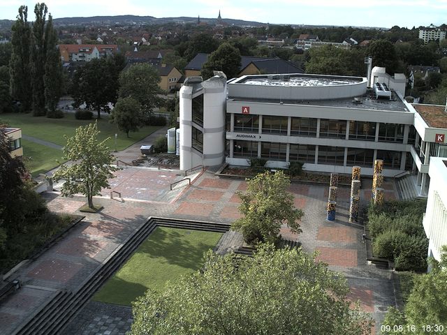 Foto der Webcam: Verwaltungsgeb&auml;ude, Innenhof mit Audimax, H&ouml;rsaal-Geb&auml;ude 1