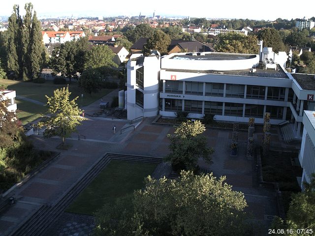 Foto der Webcam: Verwaltungsgeb&auml;ude, Innenhof mit Audimax, H&ouml;rsaal-Geb&auml;ude 1