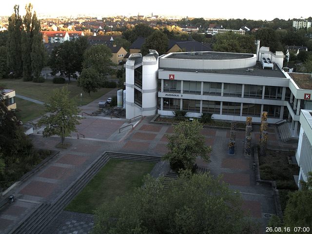Foto der Webcam: Verwaltungsgeb&auml;ude, Innenhof mit Audimax, H&ouml;rsaal-Geb&auml;ude 1