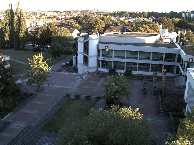 Foto der Webcam: Verwaltungsgeb&auml;ude, Innenhof mit Audimax, H&ouml;rsaal-Geb&auml;ude 1