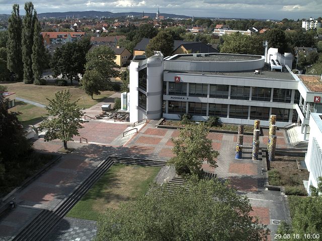 Foto der Webcam: Verwaltungsgeb&auml;ude, Innenhof mit Audimax, H&ouml;rsaal-Geb&auml;ude 1