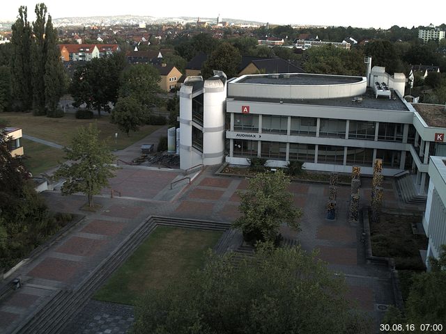 Foto der Webcam: Verwaltungsgeb&auml;ude, Innenhof mit Audimax, H&ouml;rsaal-Geb&auml;ude 1