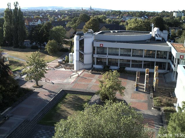 Foto der Webcam: Verwaltungsgeb&auml;ude, Innenhof mit Audimax, H&ouml;rsaal-Geb&auml;ude 1