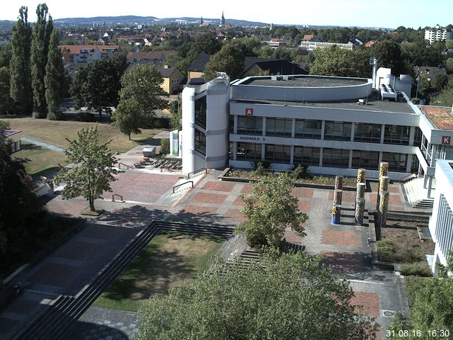 Foto der Webcam: Verwaltungsgeb&auml;ude, Innenhof mit Audimax, H&ouml;rsaal-Geb&auml;ude 1