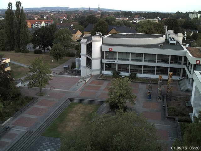 Foto der Webcam: Verwaltungsgeb&auml;ude, Innenhof mit Audimax, H&ouml;rsaal-Geb&auml;ude 1