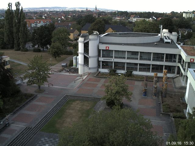Foto der Webcam: Verwaltungsgeb&auml;ude, Innenhof mit Audimax, H&ouml;rsaal-Geb&auml;ude 1